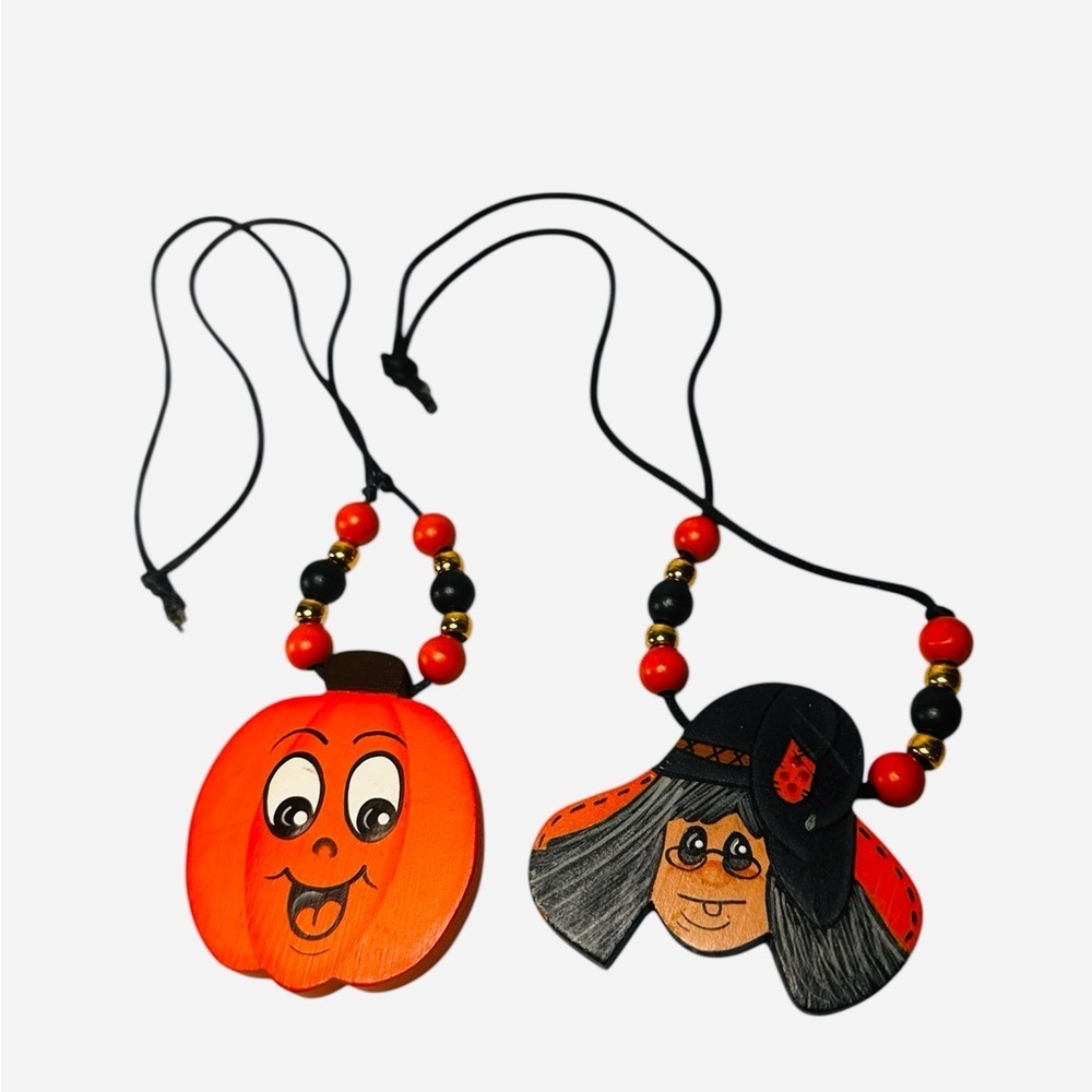Vintage Painted Wood Pumpkin Jack O Lantern & Witch Country Craft Necklace (2)